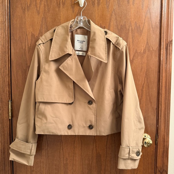 Abercrombie & Fitch Jackets & Blazers - Abercrombie & Fitch Cropped Trench